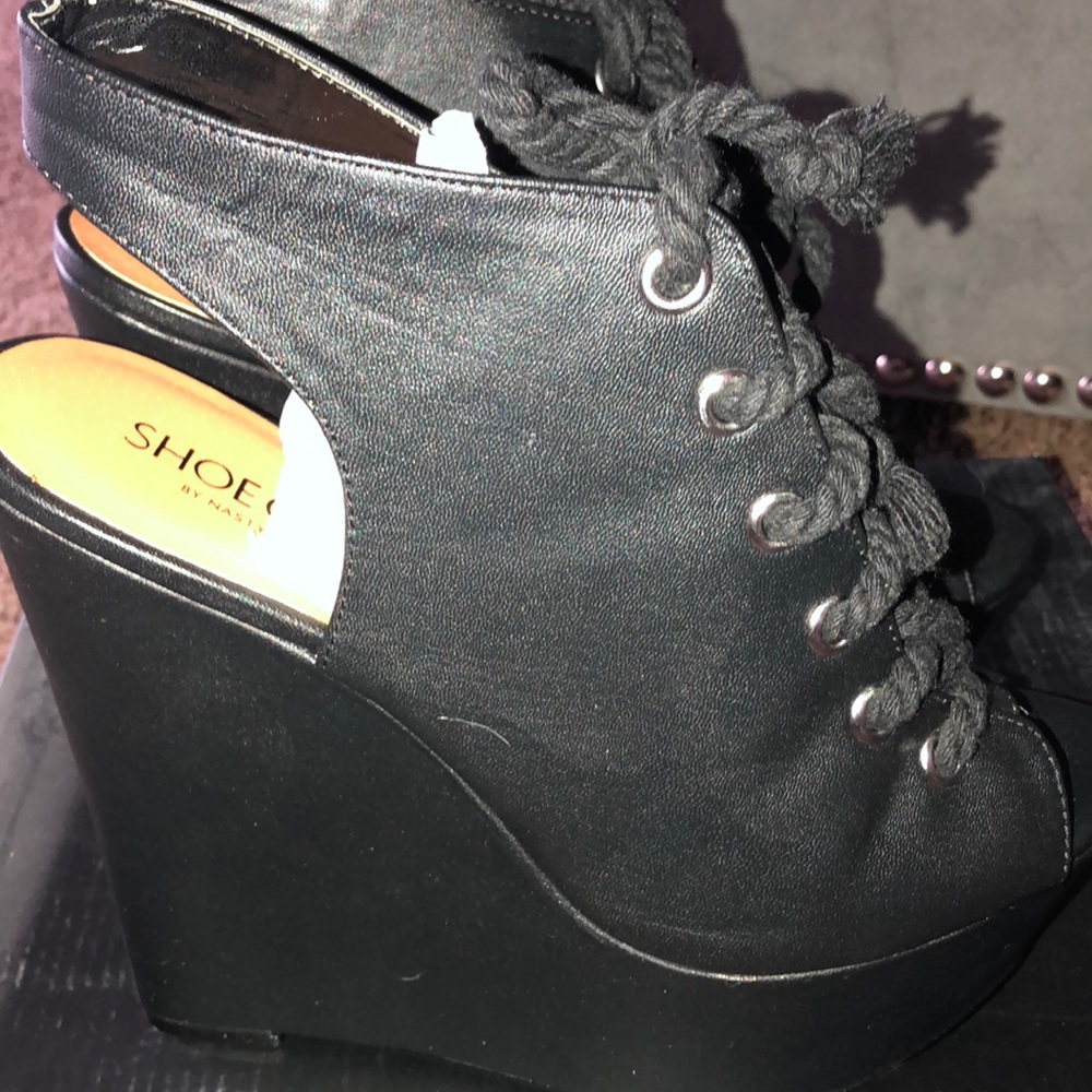 Shoe Cult by Nasty Gal wedges